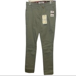 NWT 17/21 Size 4 Olive Green Women’s Skinny Stretchy Pants